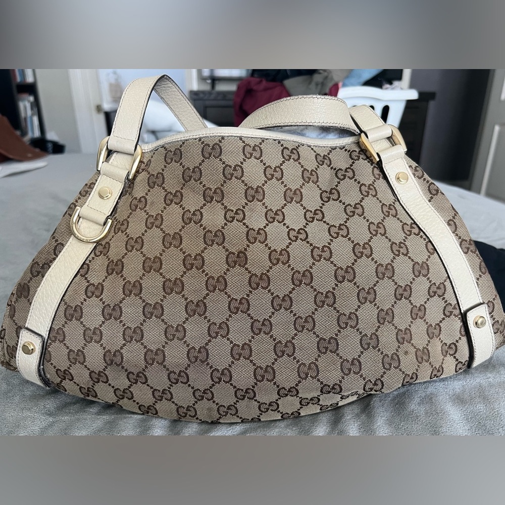 Gucci Monogram GG Logo Abbey D Ring Tote Handbag
Canvas Leather Beige Ivory